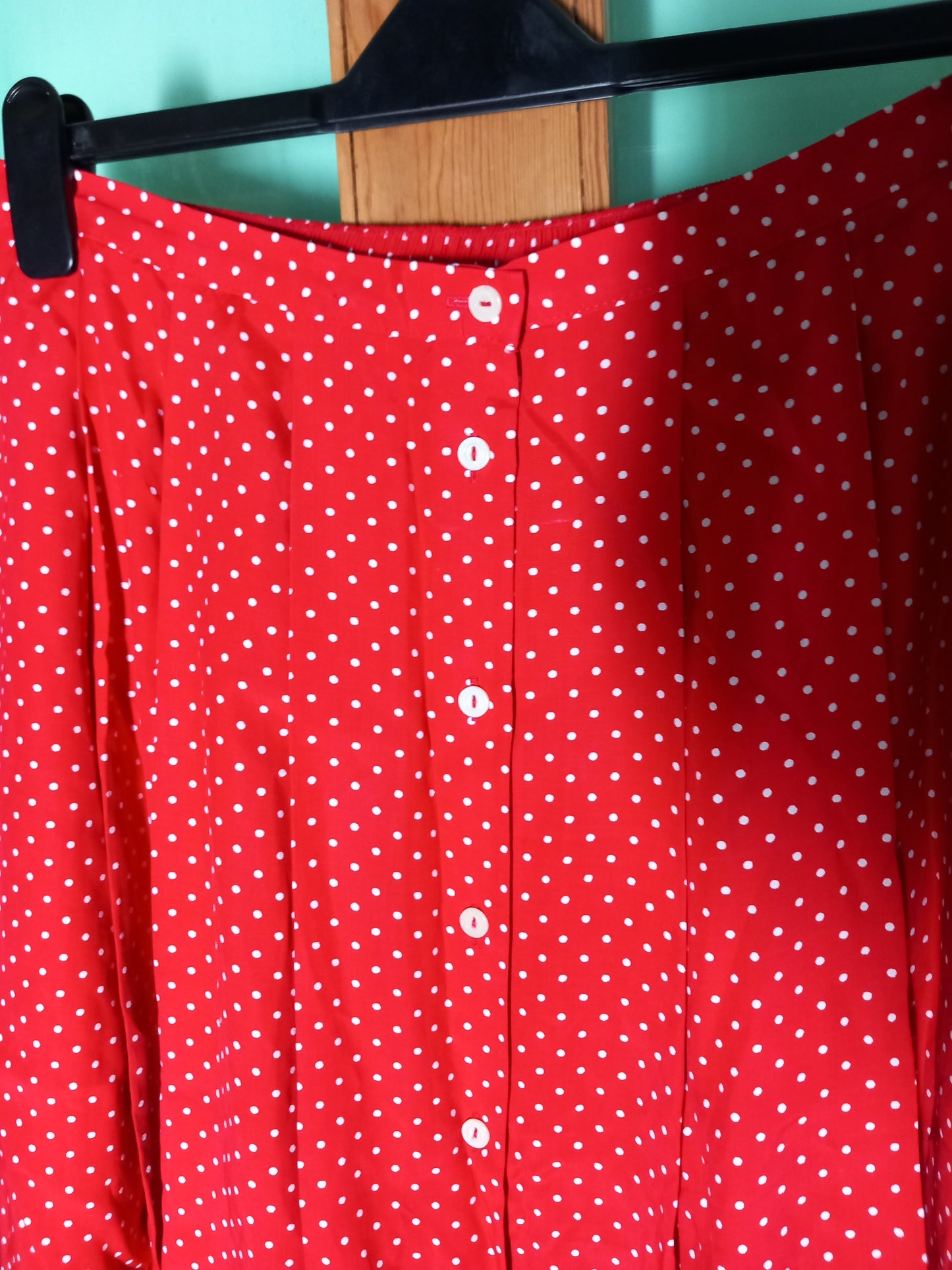 1990s red and white polka dot button down front skirt 12 14 16