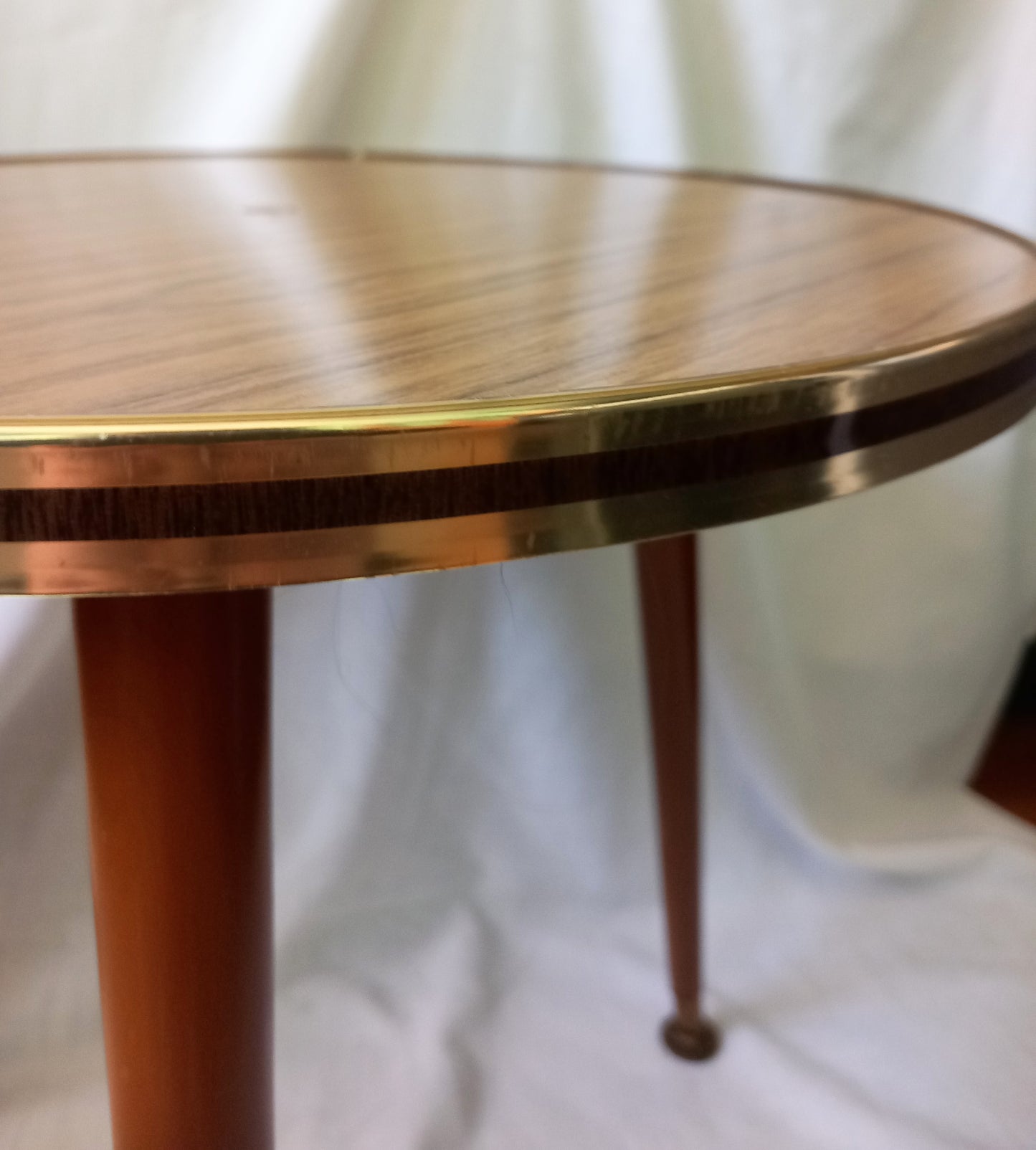 Vintage Mid Century Round Coffee Side Table Plant Stand With Tapered Legs