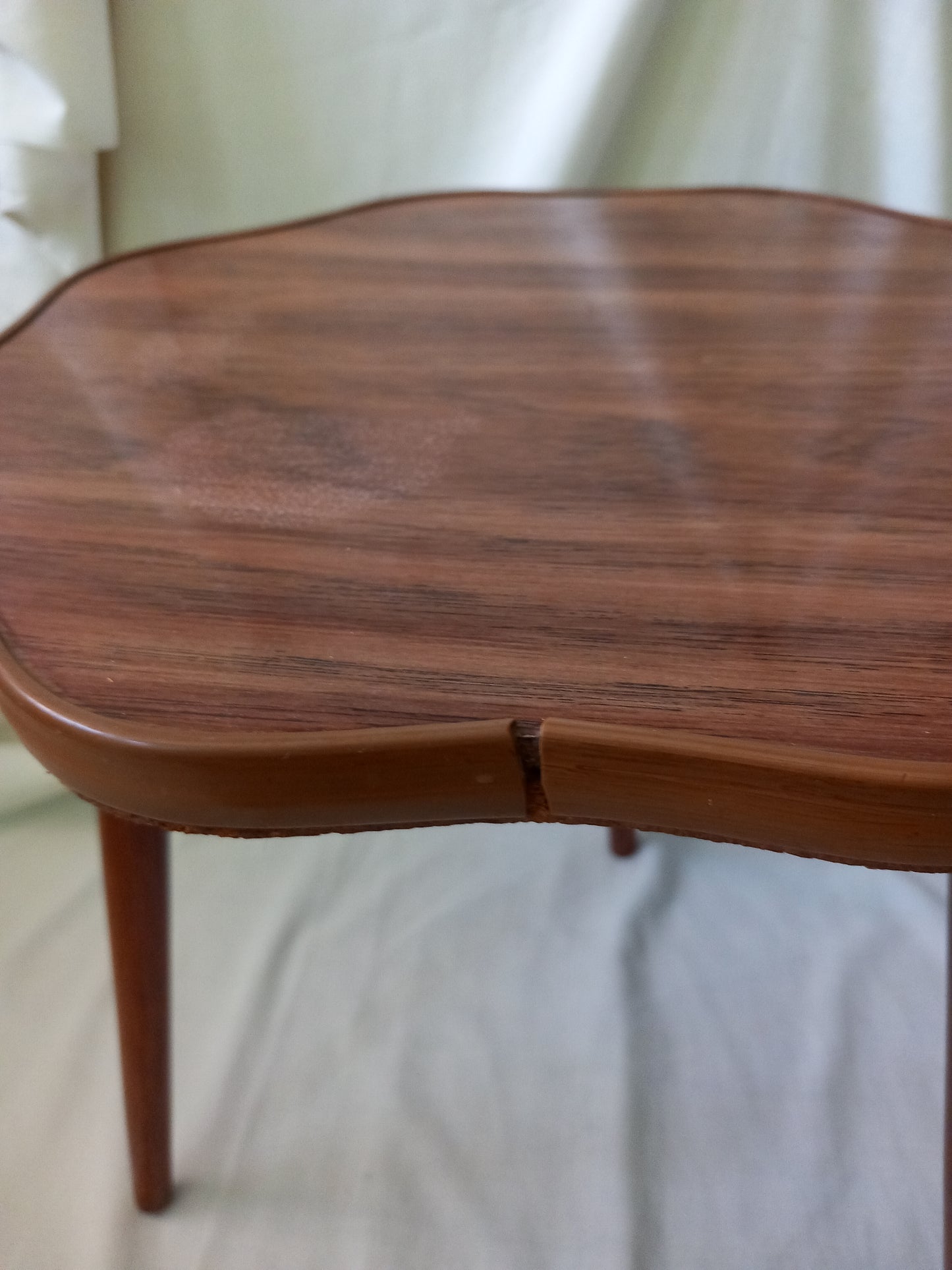 Vintage Mid Century wavy edge Coffee Side Table Plant Stand With Tapered Legs