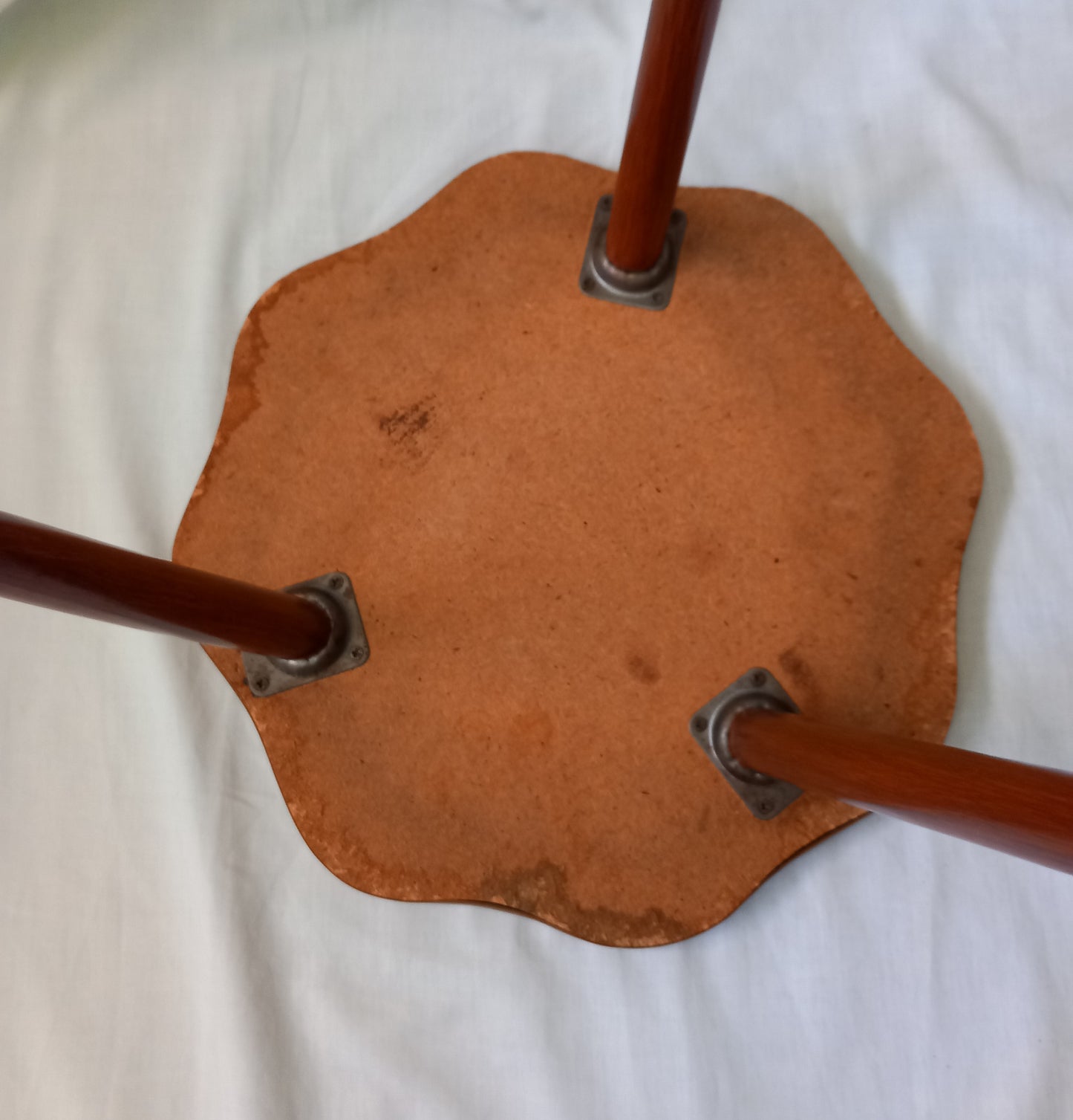 Vintage Mid Century wavy edge Coffee Side Table Plant Stand With Tapered Legs