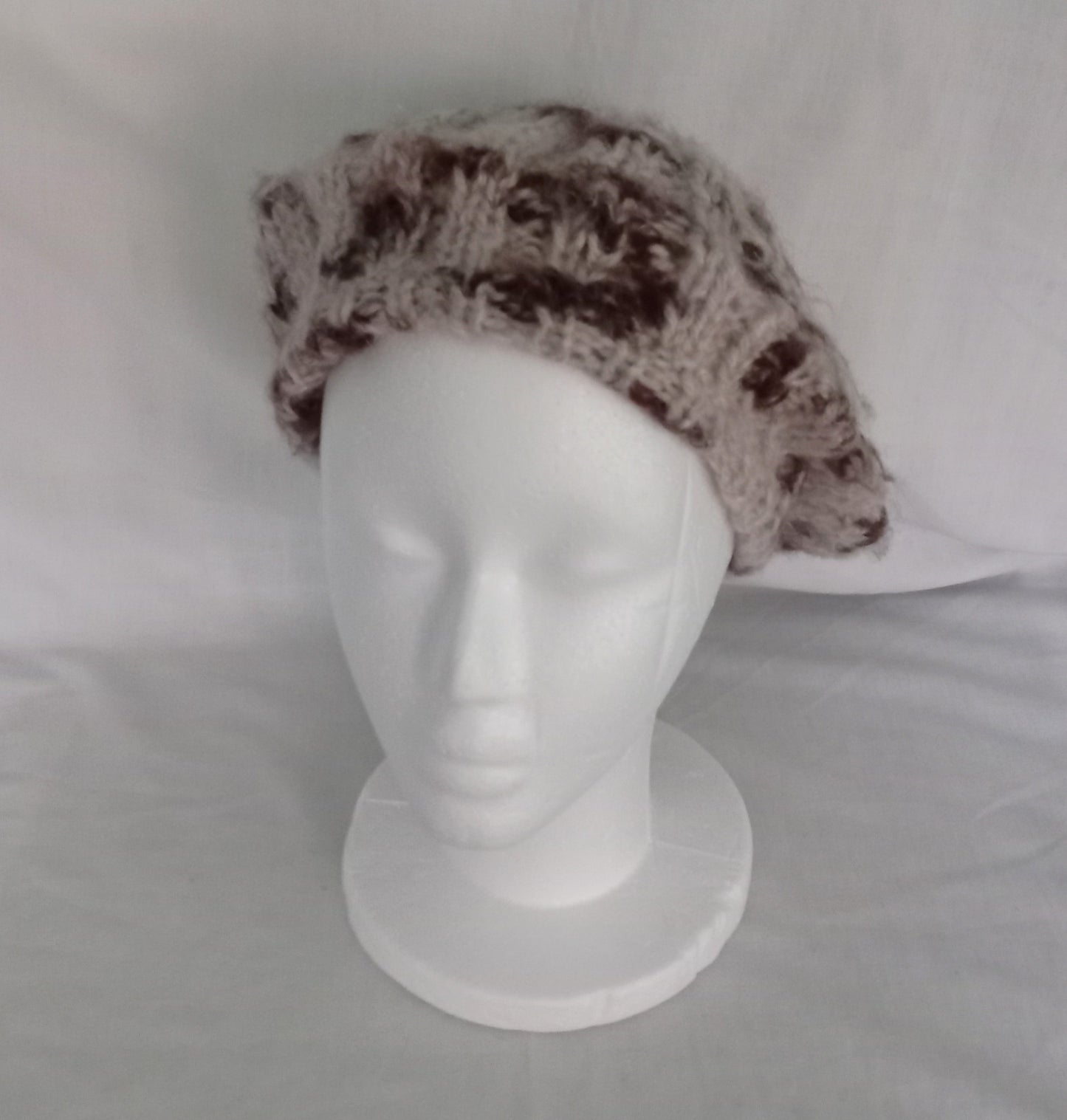Vintage knitted beret hat in two tone brown wool
