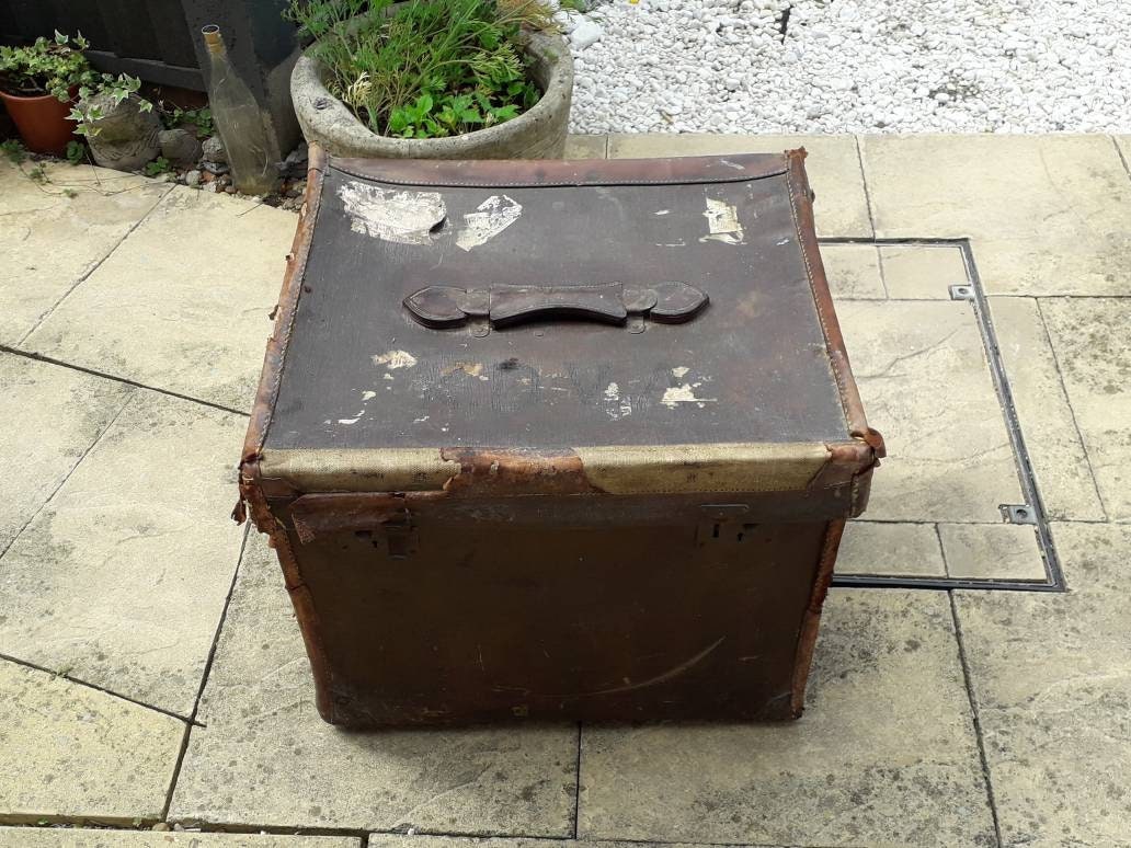 Antique brown leather effect square trunk