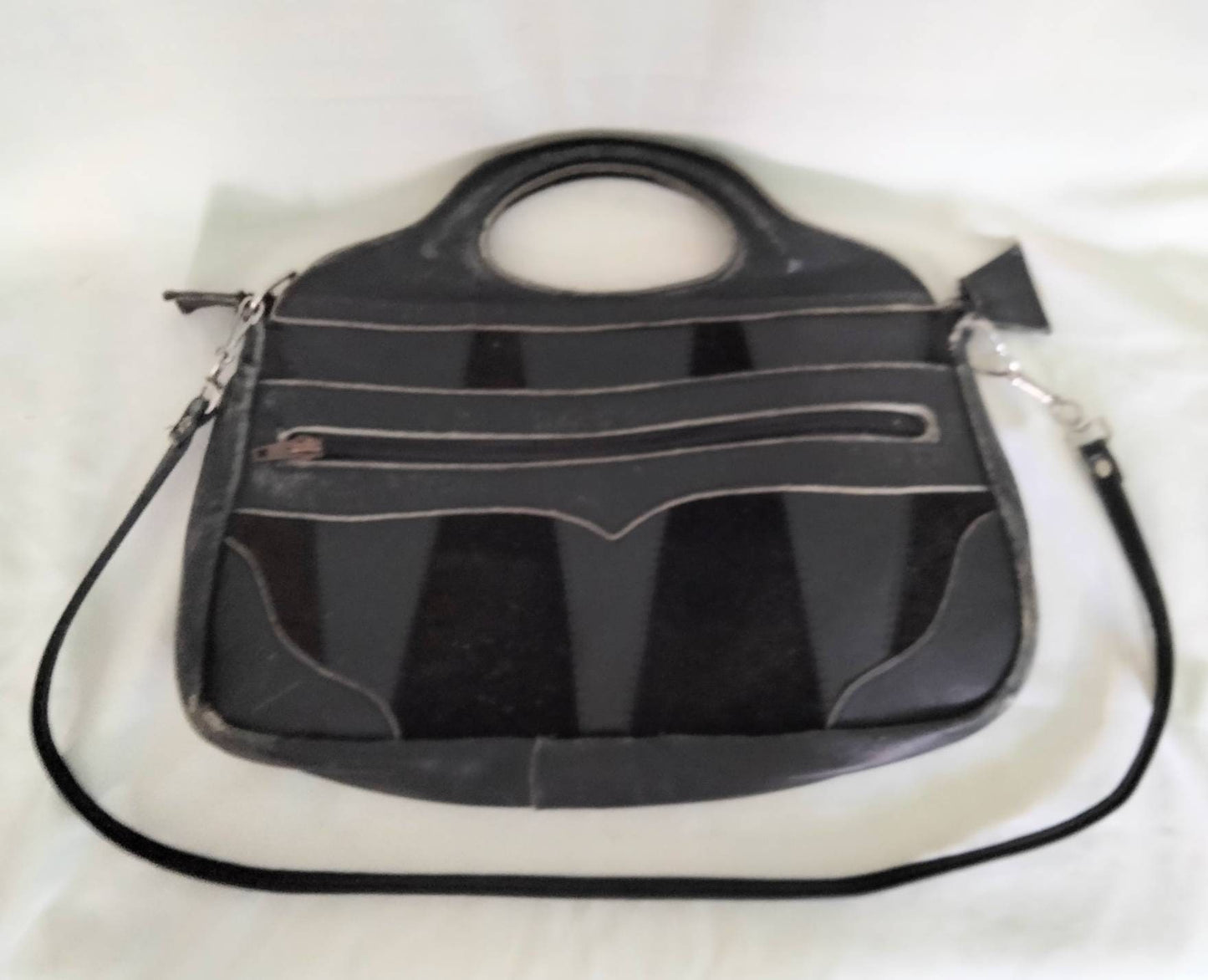 1980s navy blue real leather & suede shoulder or top handle handbag