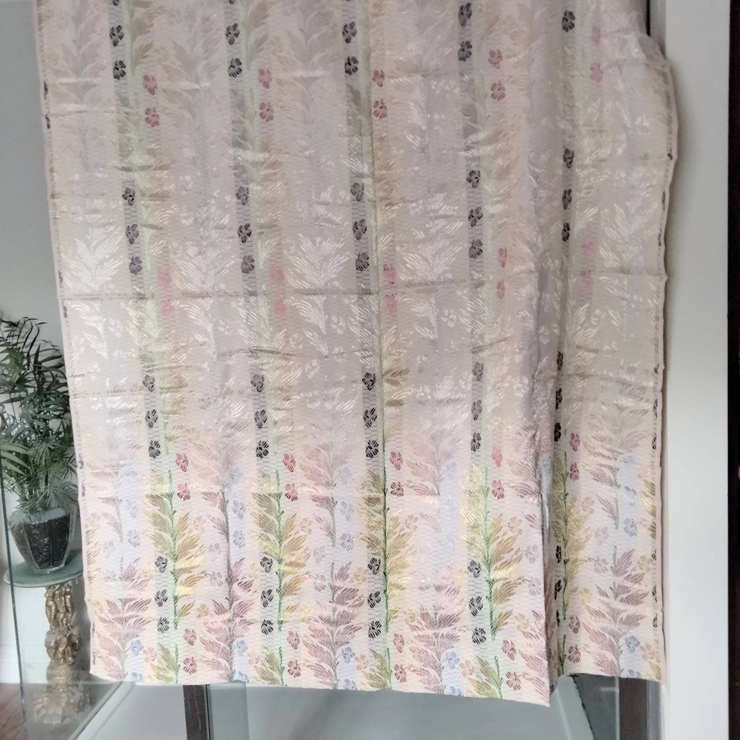 Mid century pink floral satinised single curtain 56"