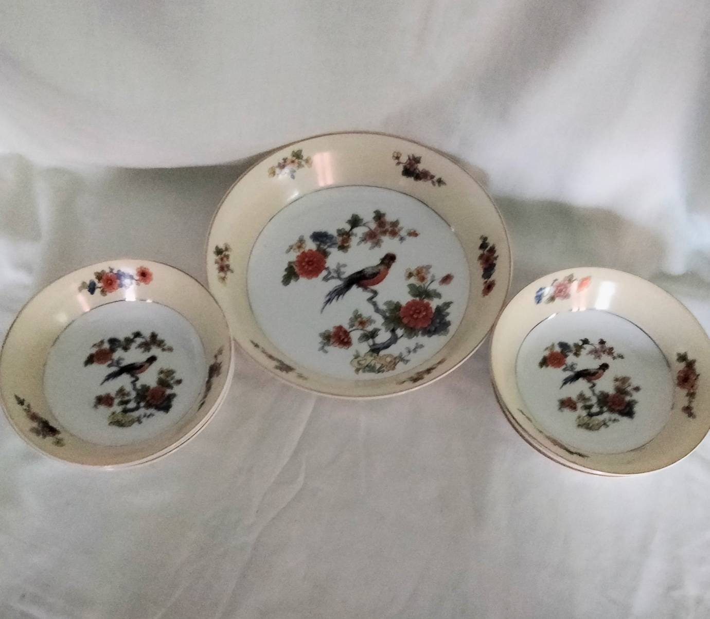 Mid century red & yellow bird & flower design dessert bowl set