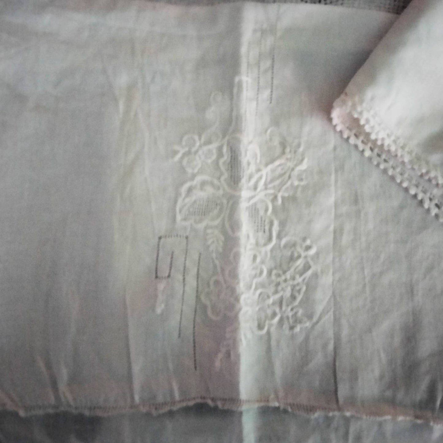 Lot of 7 Edwardian white jacquard doilies, cloths & mats