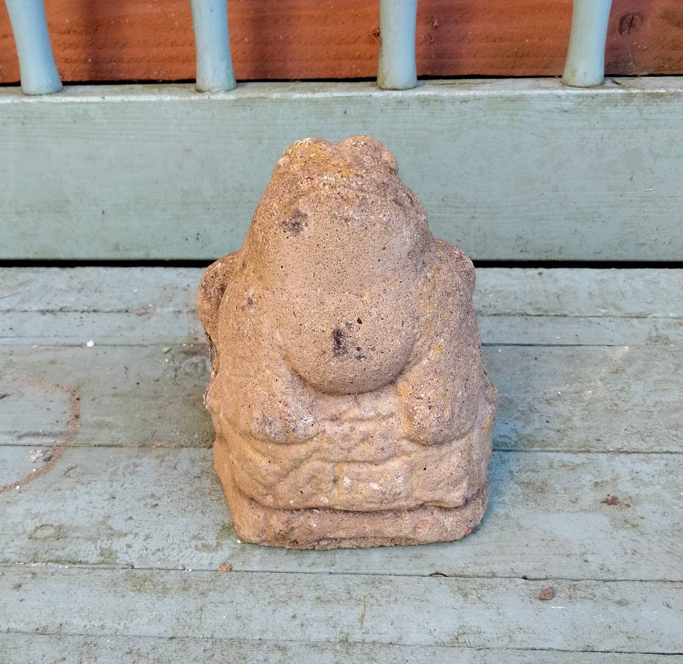 1970s concrete frog garden statue