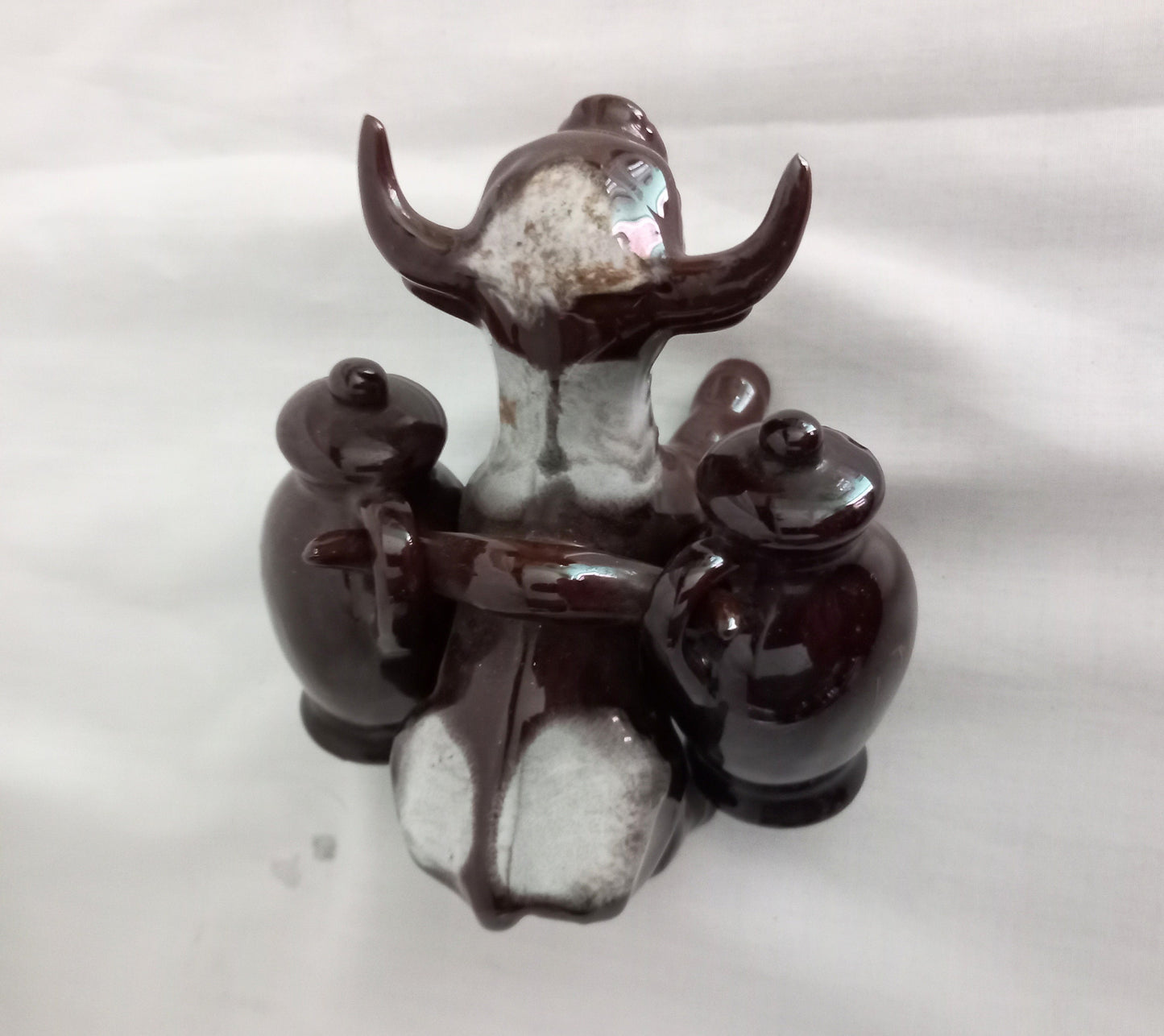 1980s brown & white mottled glaze cow design salt and pepper cruet set