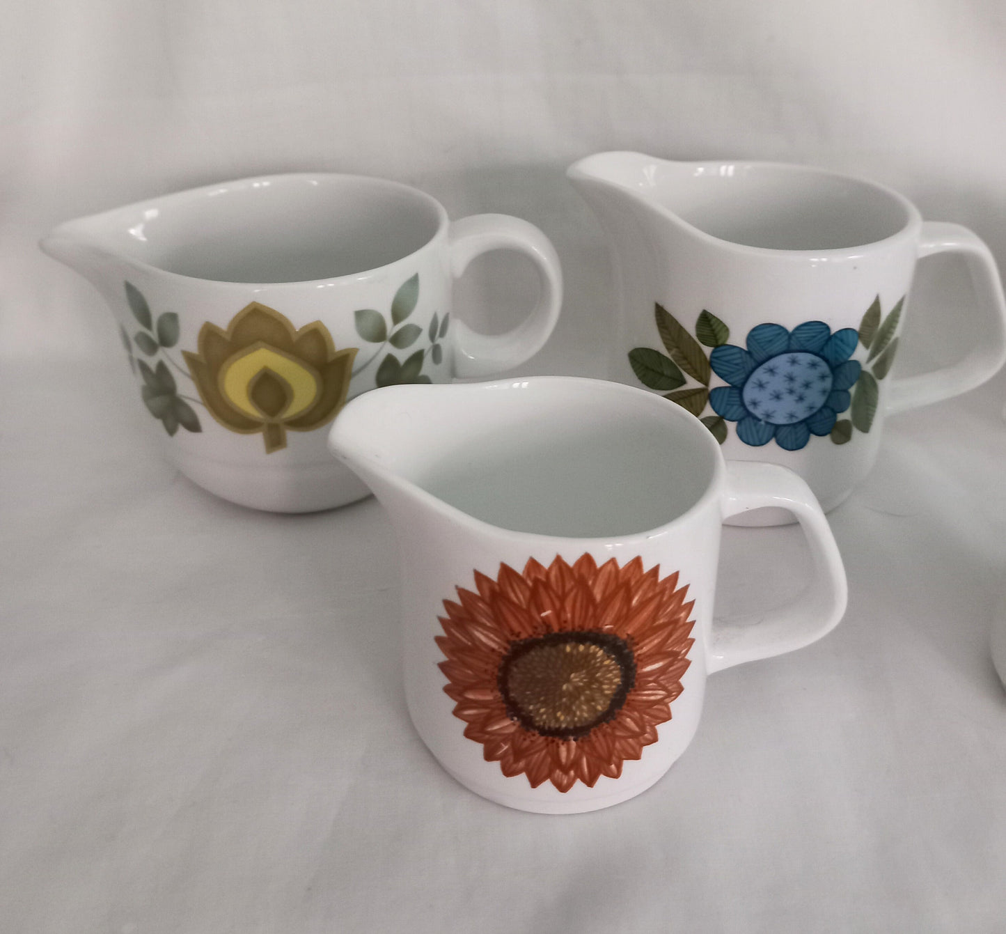 5 Mid Century J&G Studio Meakin Flower Pattern Milk and Cream Jugs