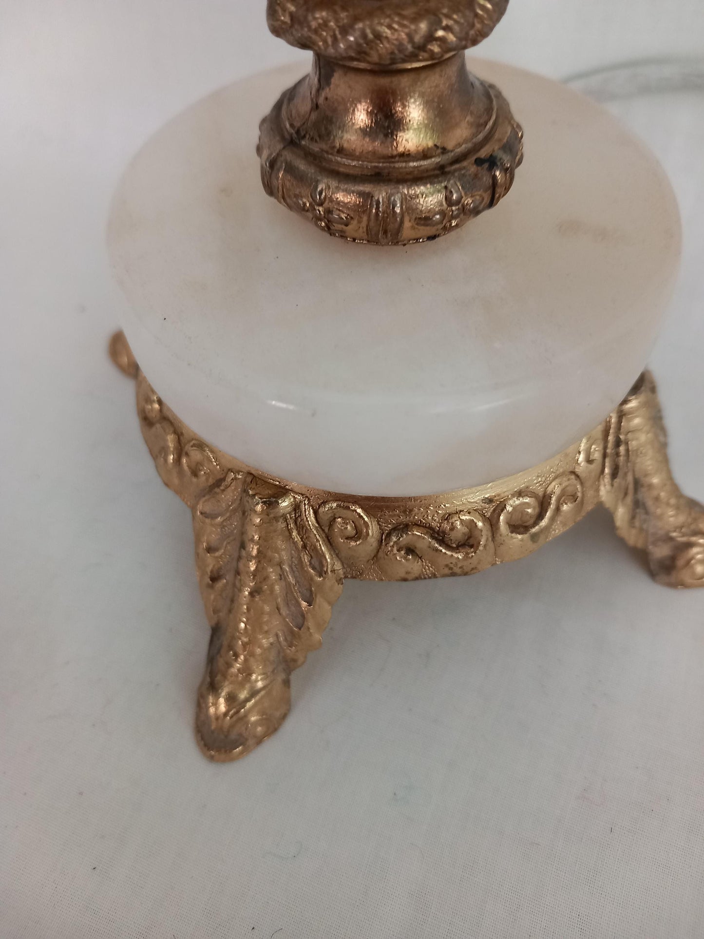 1970s Yellow Onyx & Brass Rococo Style Table Lamp With Fish Shaped Feet