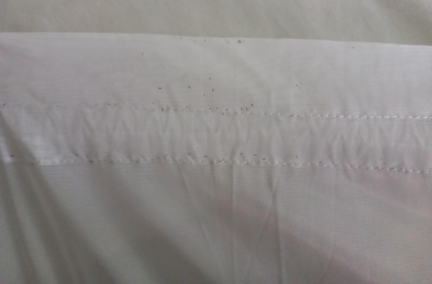 Vintage flower design white net curtain 59" long