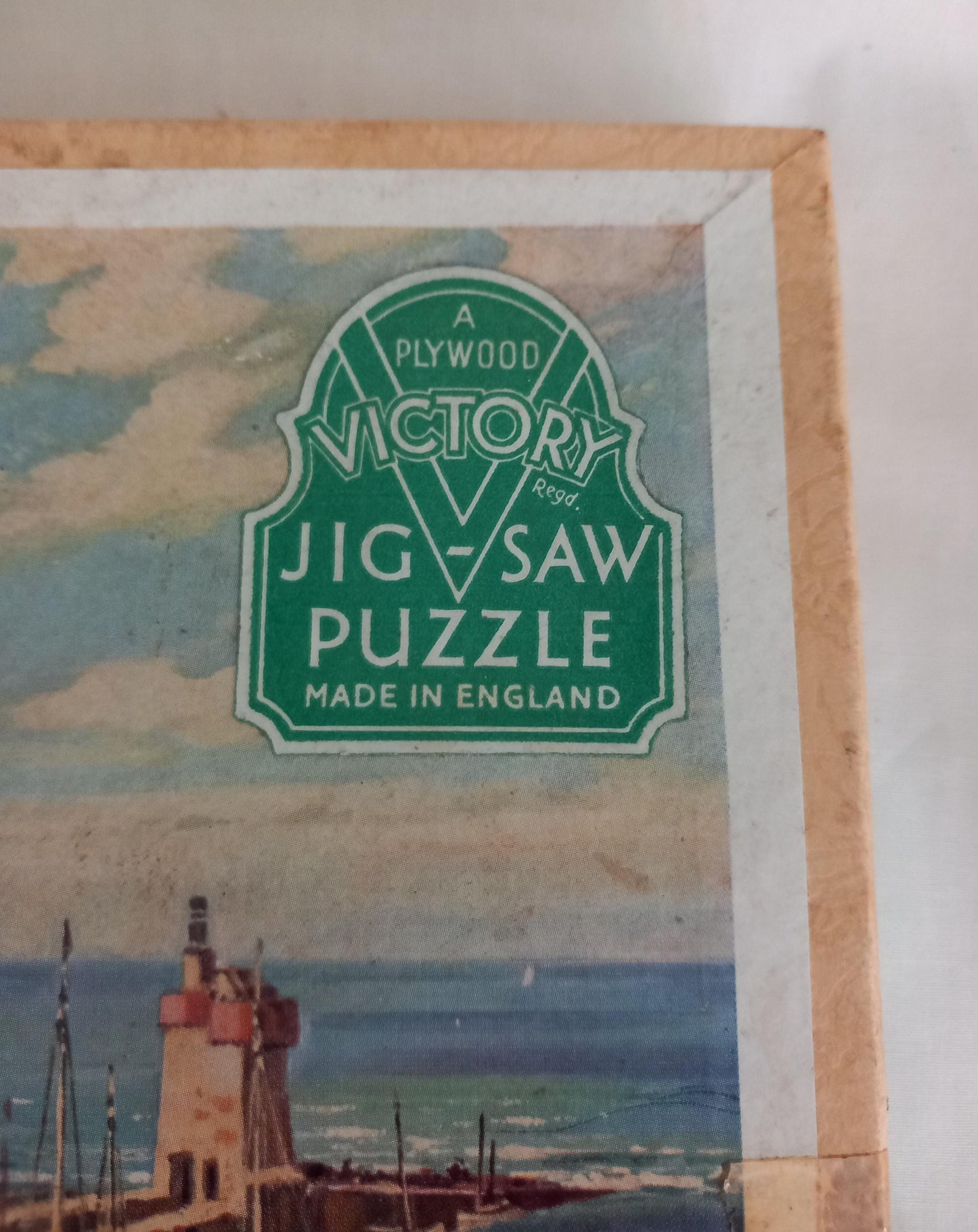 c1940s Victory plywood jigsaw puzzle of seaside village scene