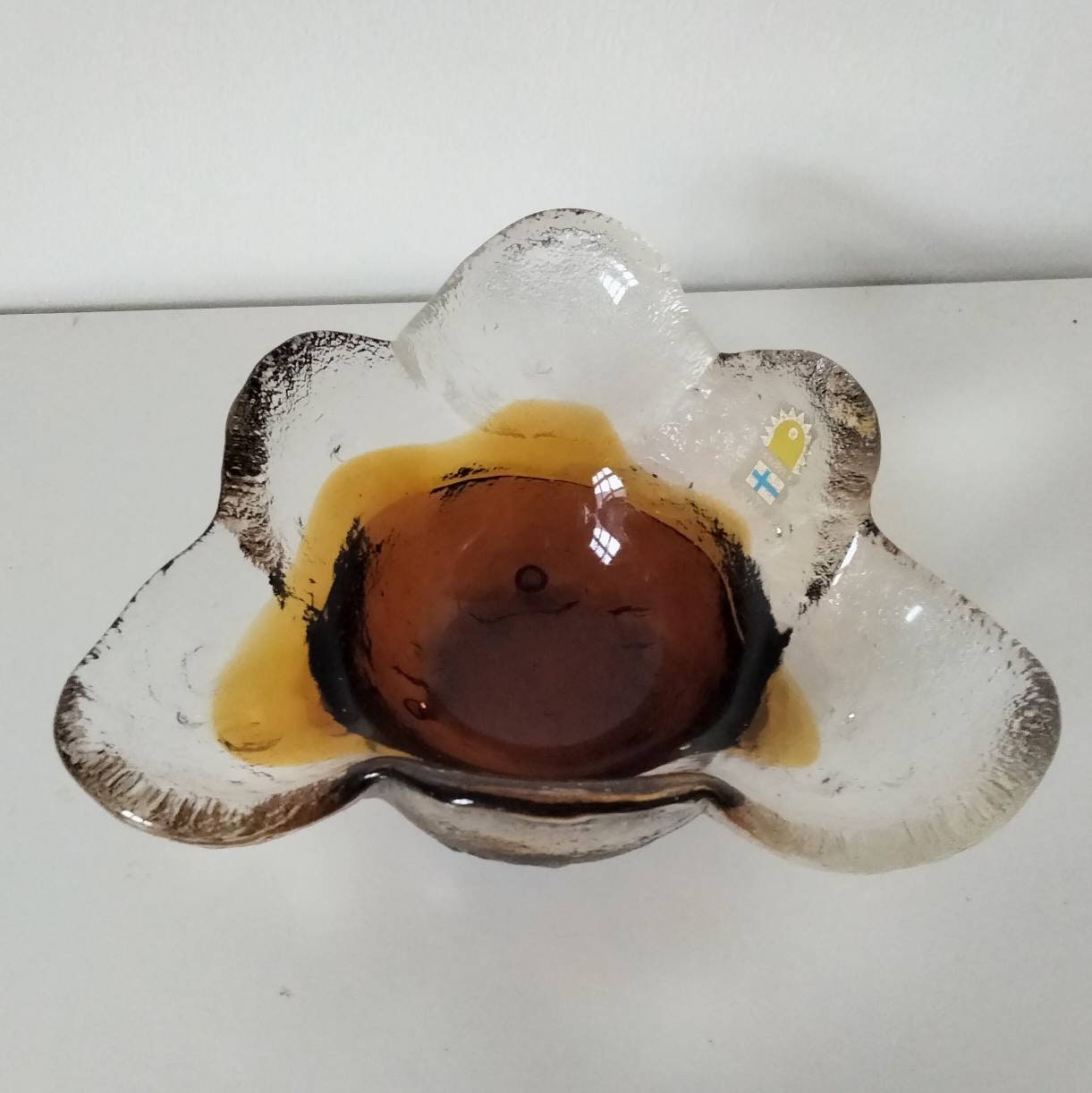 Mid Century Humppila Finland signed Pertti Santalahti cola glass bowl