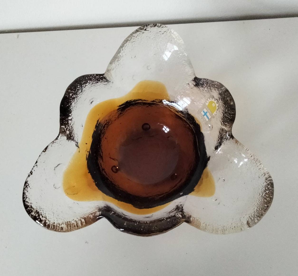 Mid Century Humppila Finland signed Pertti Santalahti cola glass bowl