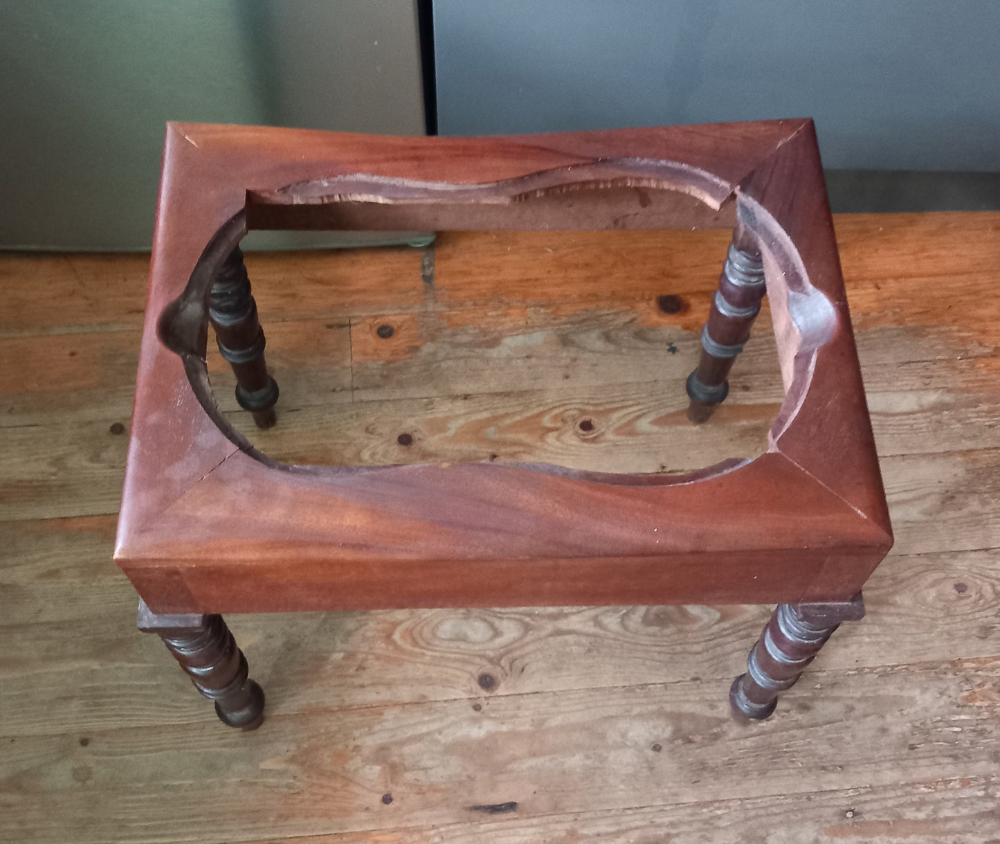 Victorian mahogany wood bidet wash bowl with ceramic liner & cover