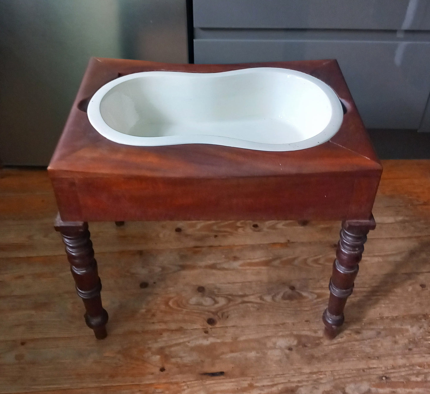 Victorian mahogany wood bidet wash bowl with ceramic liner & cover