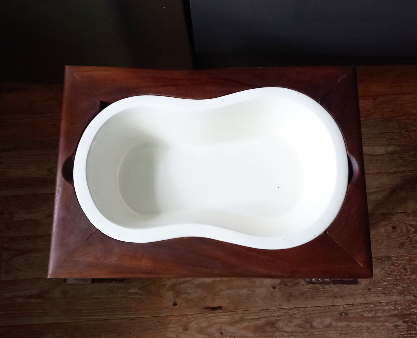 Victorian mahogany wood bidet wash bowl with ceramic liner & cover