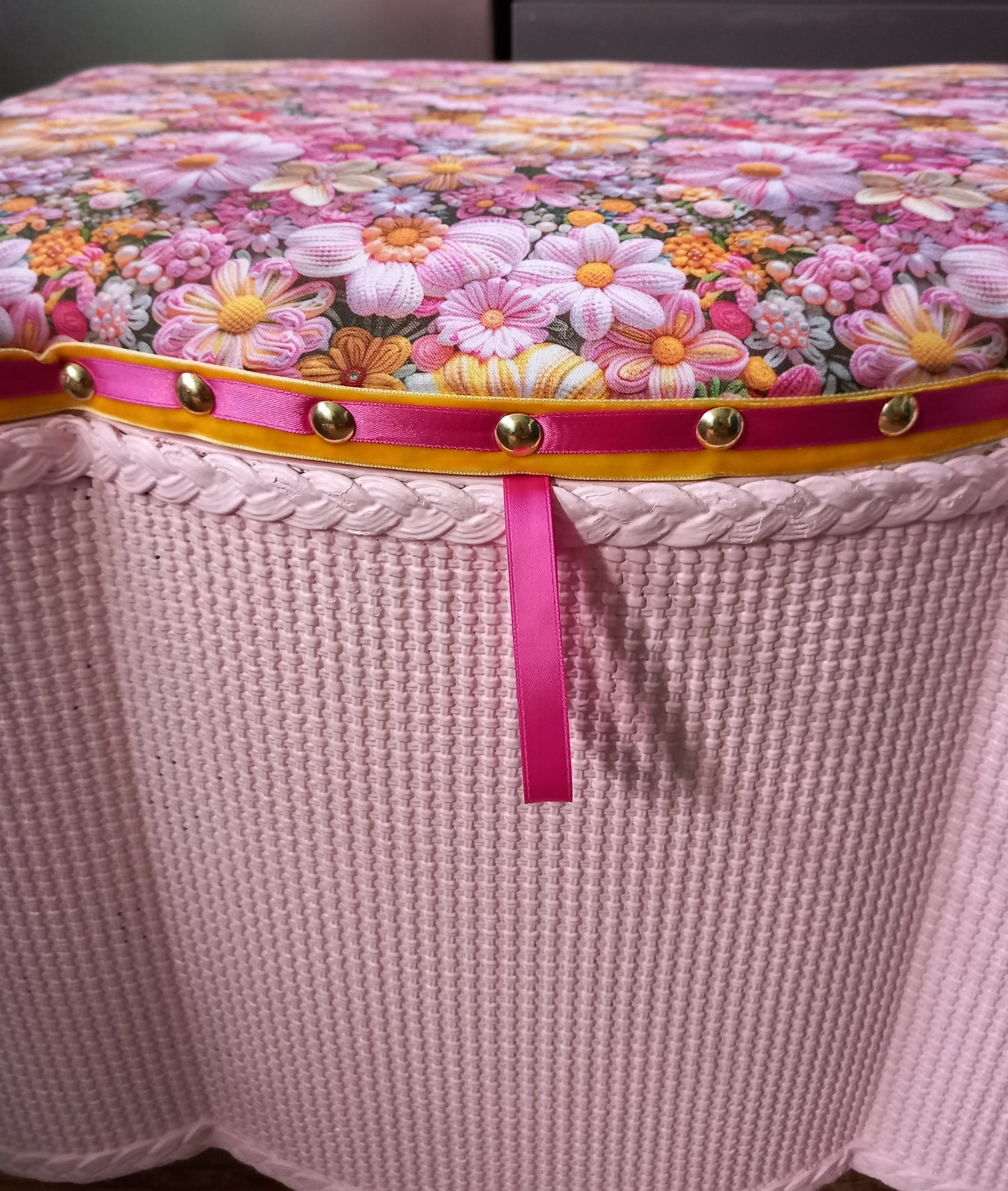 Vintage Lloyd Loom Style Stool Ottomon Laundry Basket Storage Seat Pink Floral