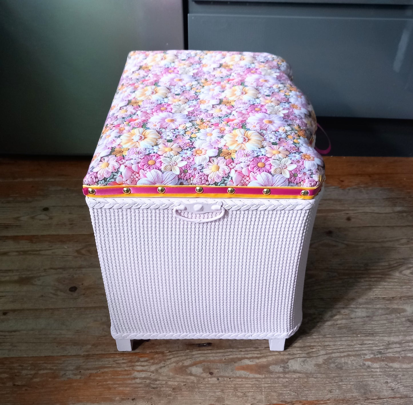 Vintage Lloyd Loom Style Stool Ottomon Laundry Basket Storage Seat Pink Floral