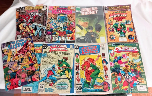 DC copper age 10 comic mixed lot including Green Hornet, Hawk & Dove, Justice League c1990
