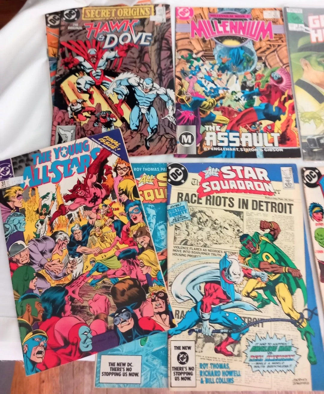 DC copper age 10 comic mixed lot including Green Hornet, Hawk & Dove, Justice League c1990