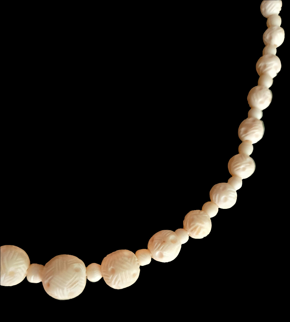 Vintage white hand carved bovine bone graduated bead necklace