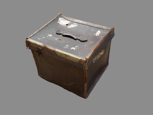 Antique brown leather effect square trunk
