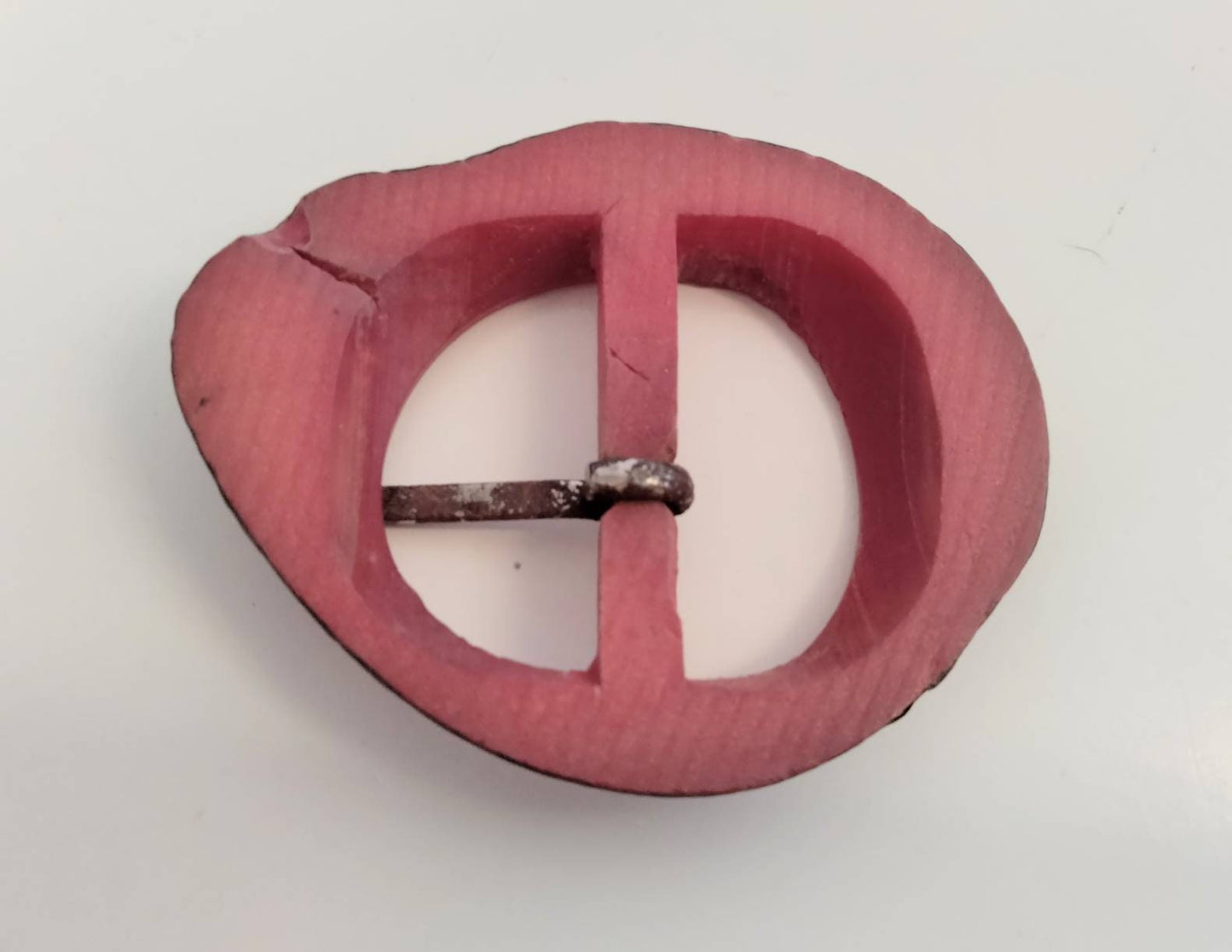 Mid century early plastic red & brown wood slice design belt buckle