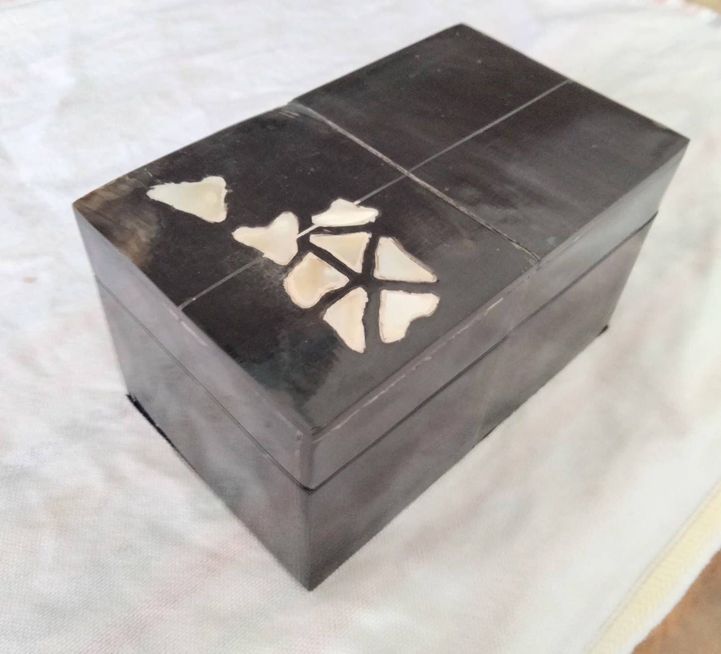 Black horn & mother of pearl detail small trinket box