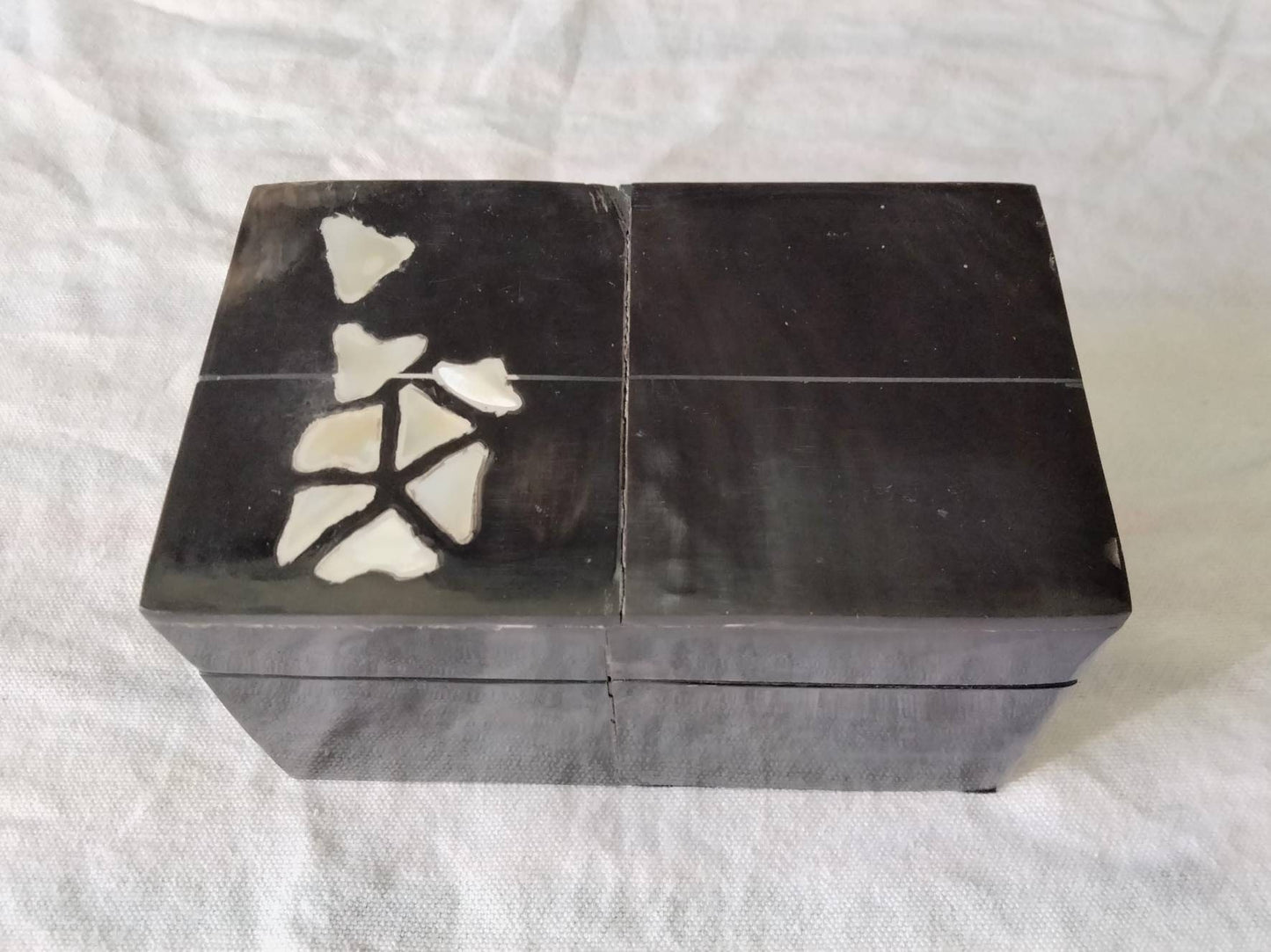 Black horn & mother of pearl detail small trinket box
