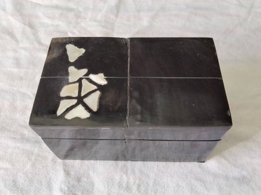 Black horn & mother of pearl detail small trinket box