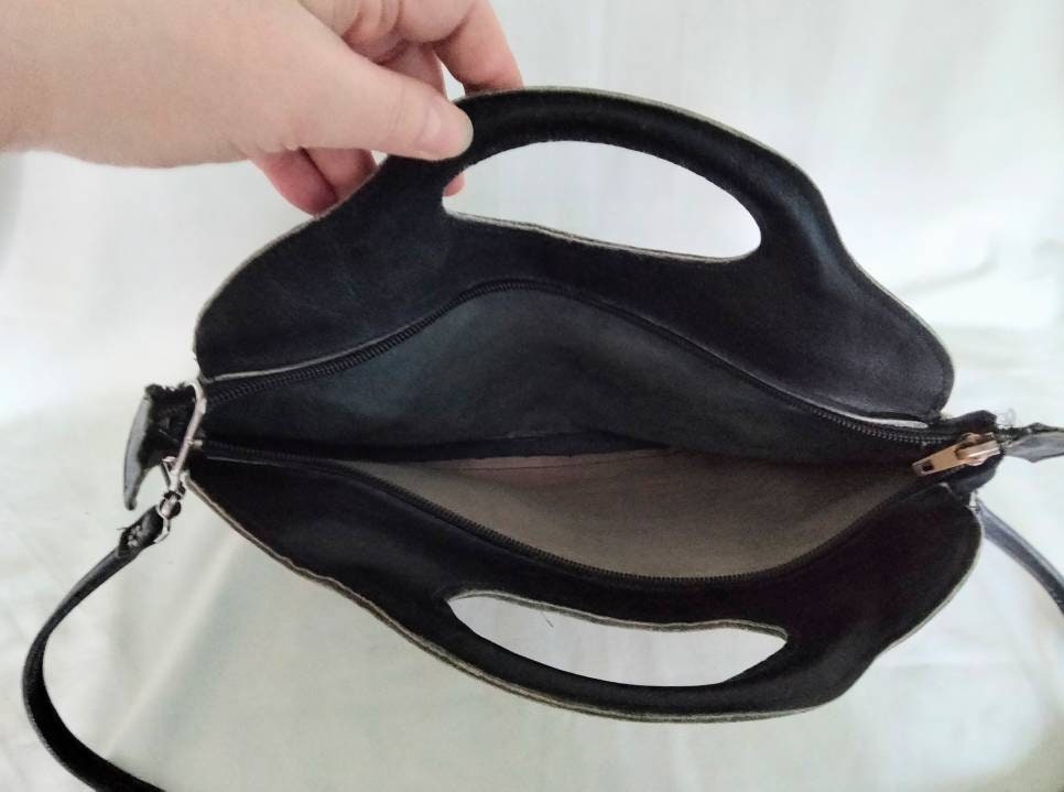 1980s navy blue real leather & suede shoulder or top handle handbag