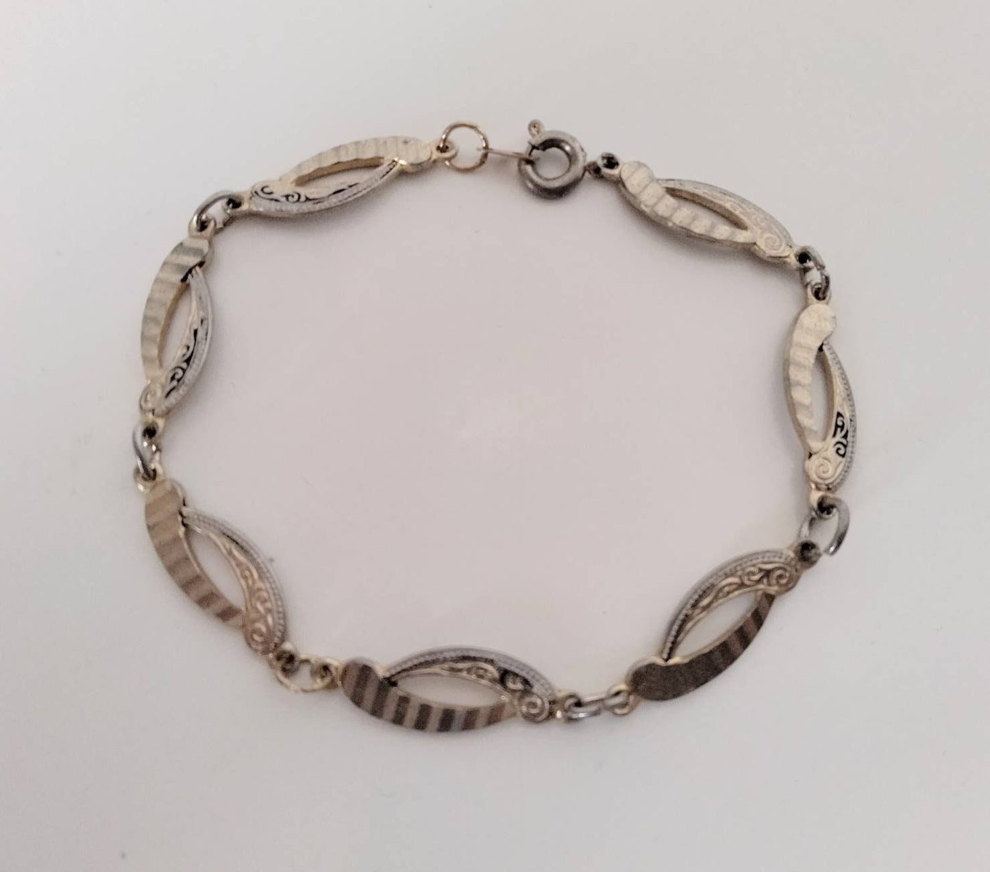 1970s goldtone textured metal link bracelet