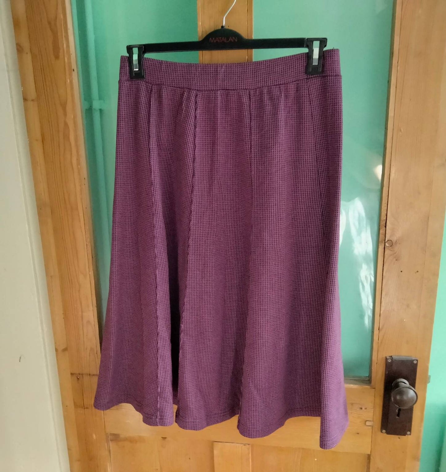 1980s purple & black dogtooth checked flared skirt 14 16
