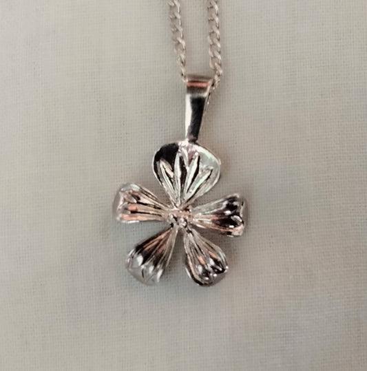 Late 20th century stamped 925 sterling silver textured flower pendant necklace
