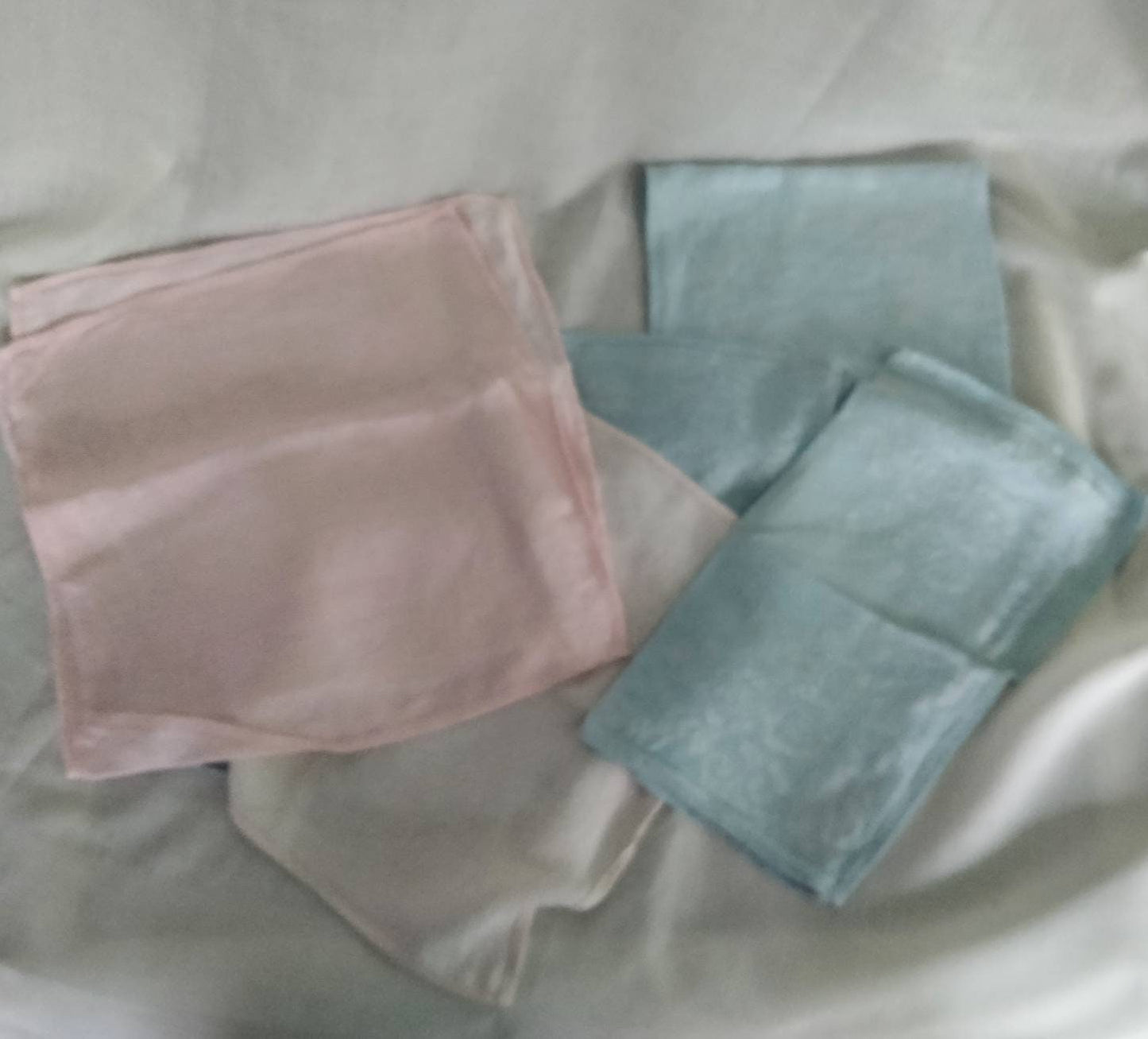 Set of 6 vintage floral jacquard blue and pink napkins table linen