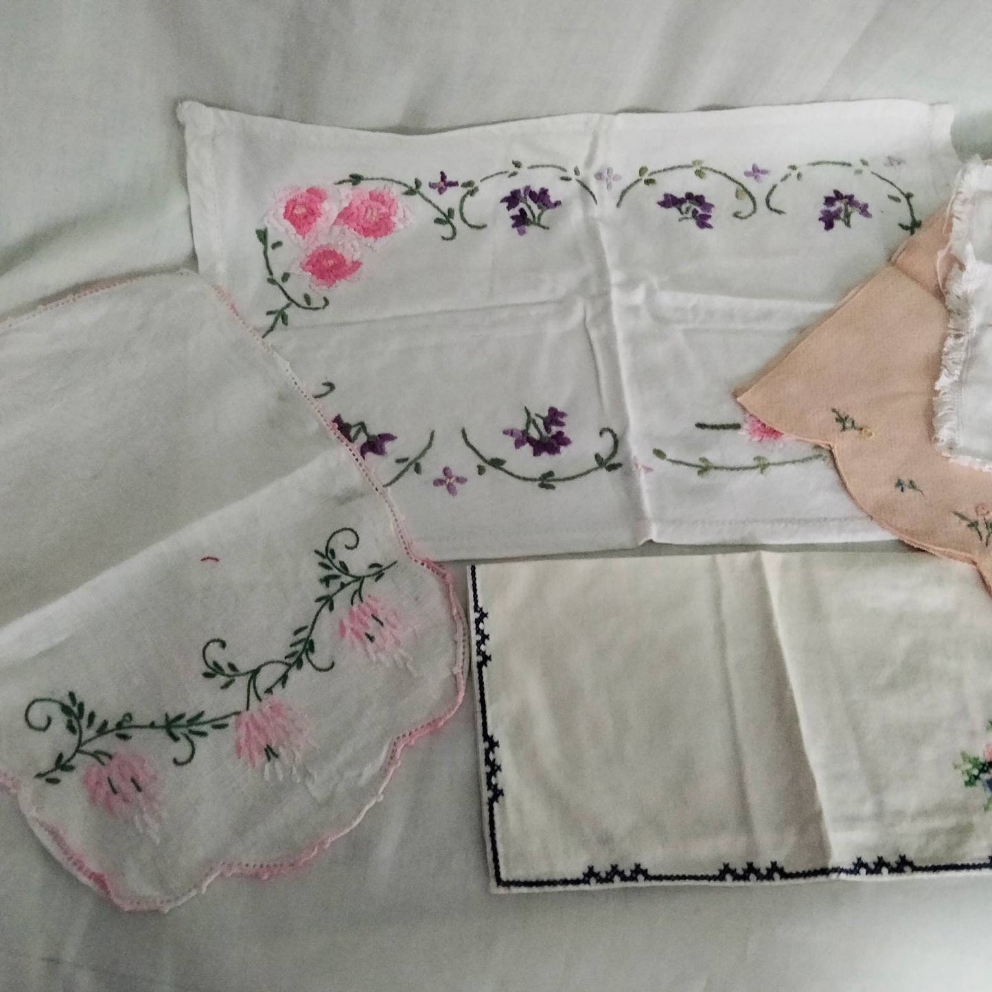 Lot of 6 hand made embroidered art deco tray cloths, mats & doilies