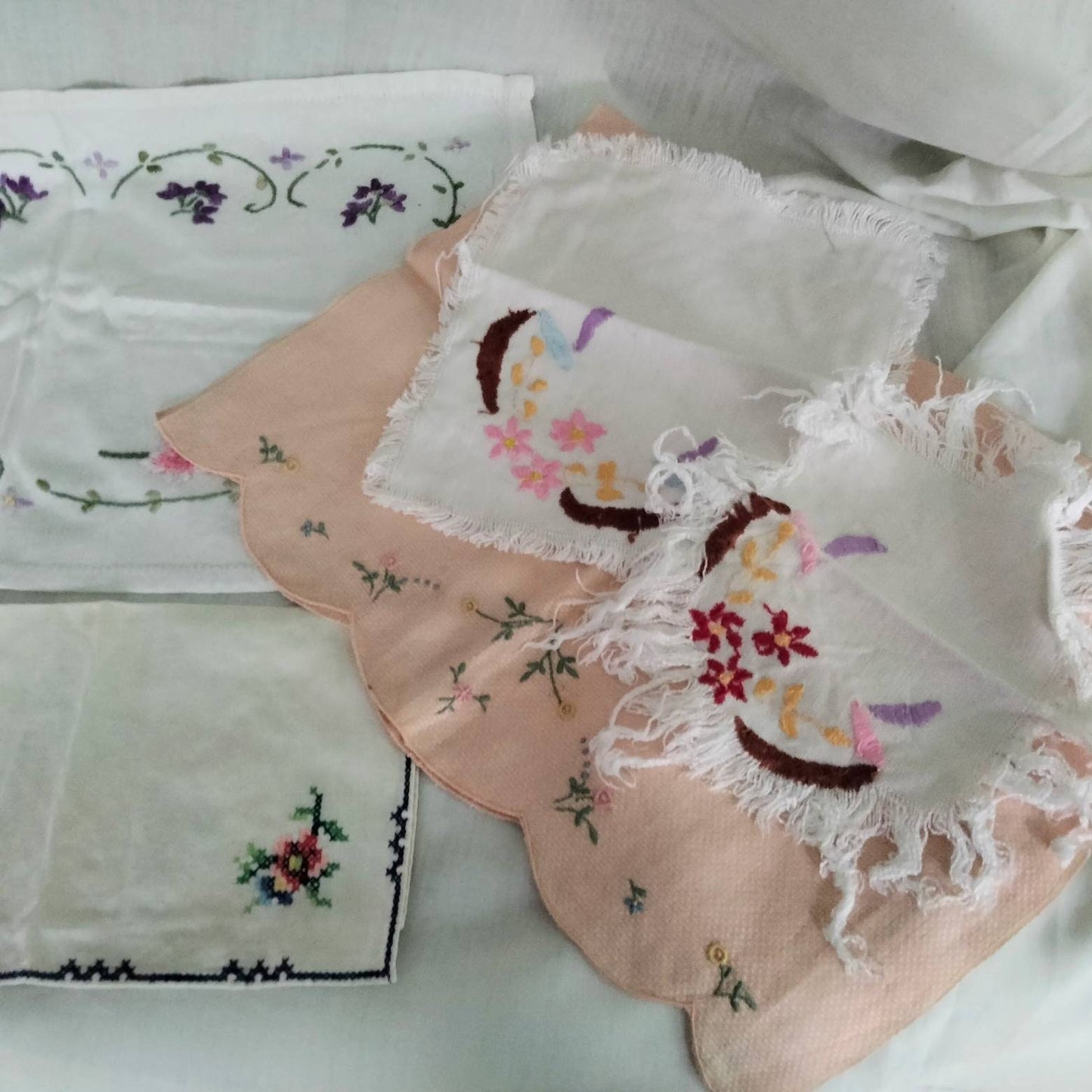 Lot of 6 hand made embroidered art deco tray cloths, mats & doilies