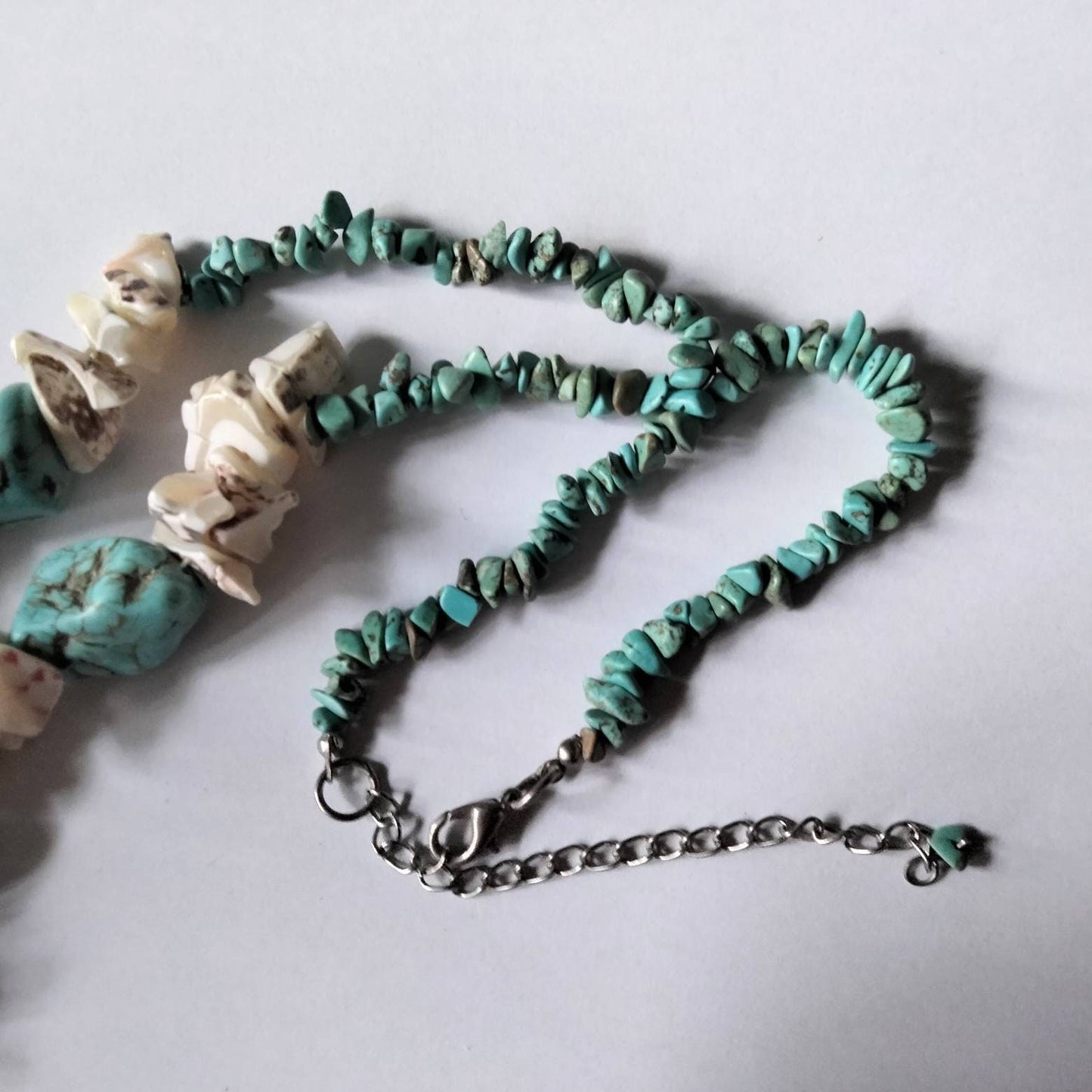 Turquoise & mother of pearl semi precious stone chip bead necklace