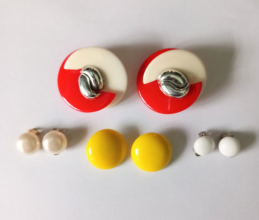 4 Pairs Of 1960s To 1980s Round Clip Earrings