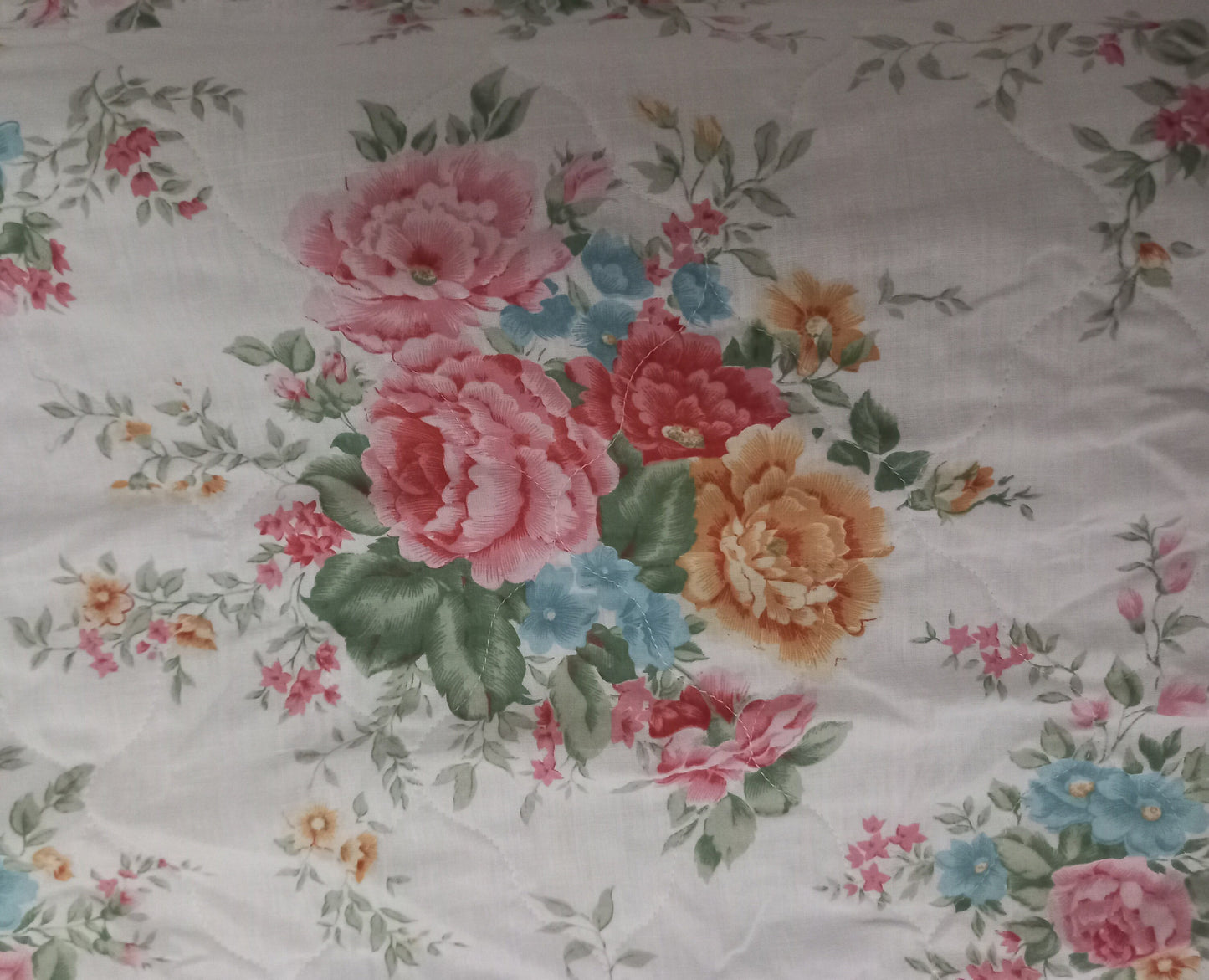 1970s single bed pink flower print valance top sheet