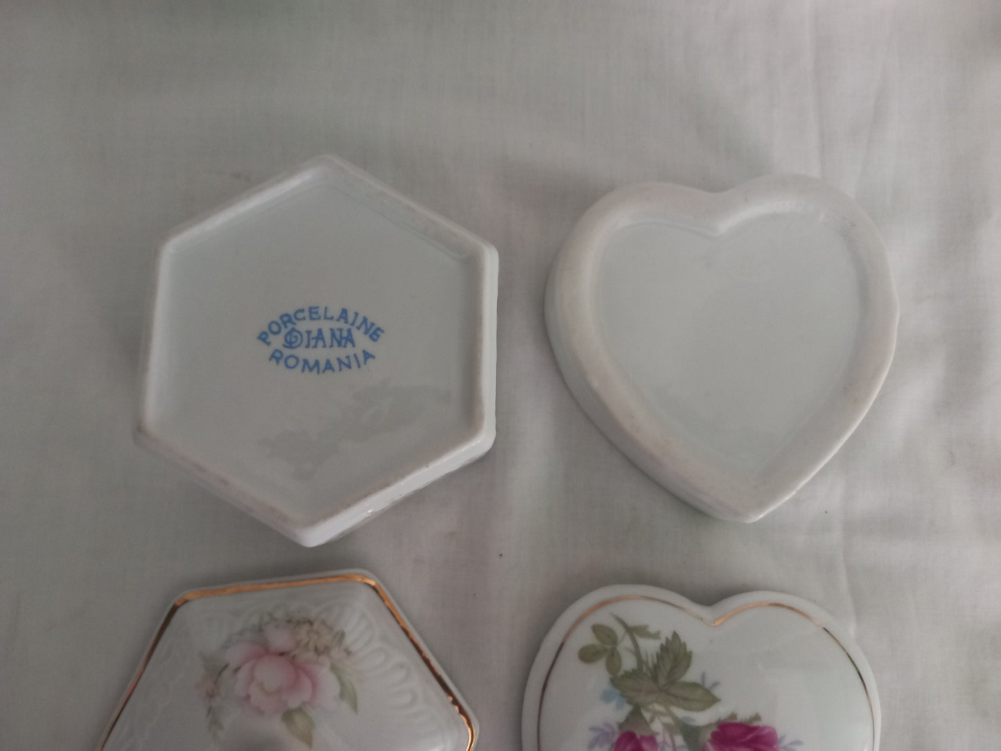Diana Romania 1980s porcelain lidded trinket pots