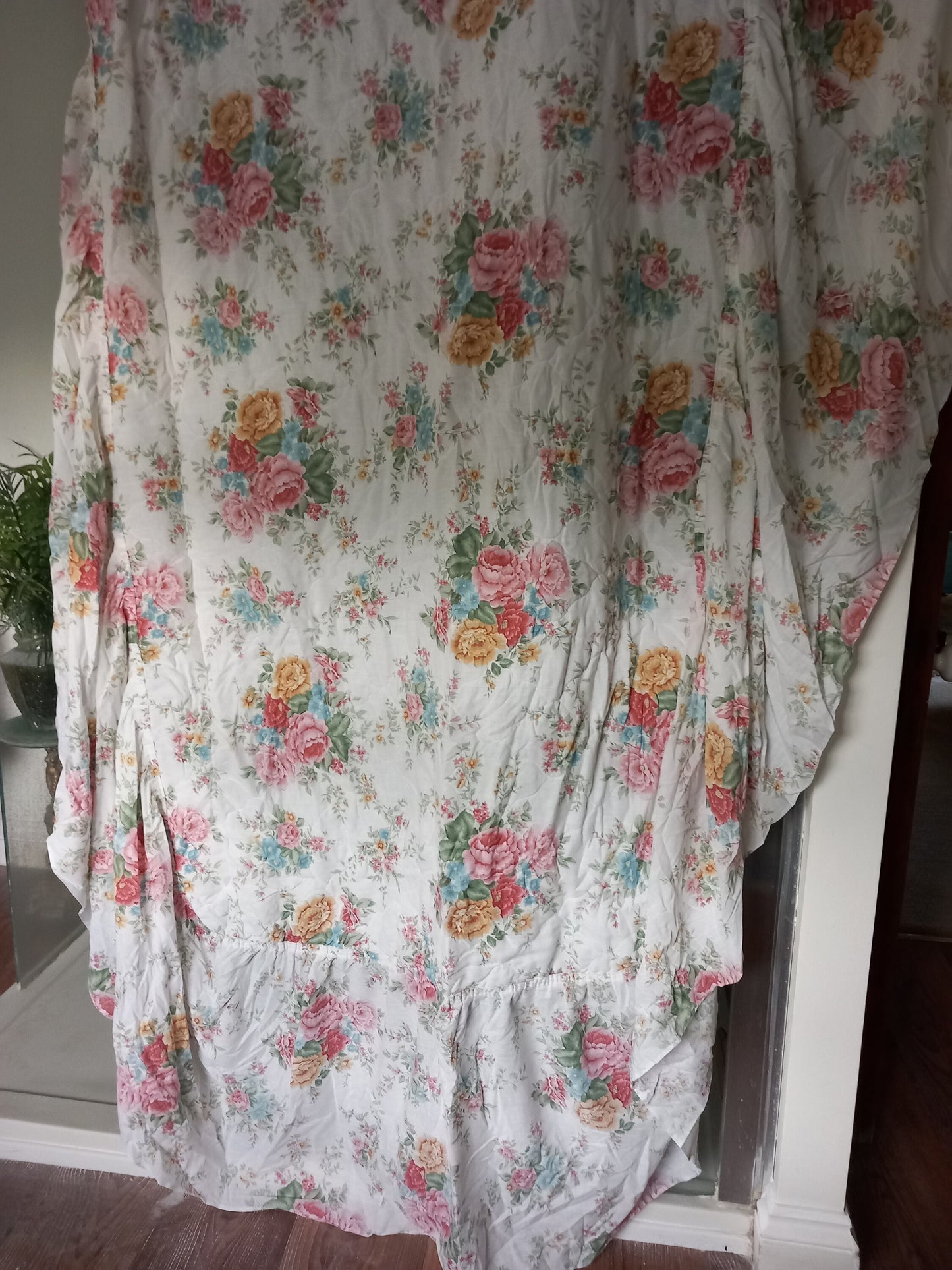 1970s single bed pink flower print valance top sheet