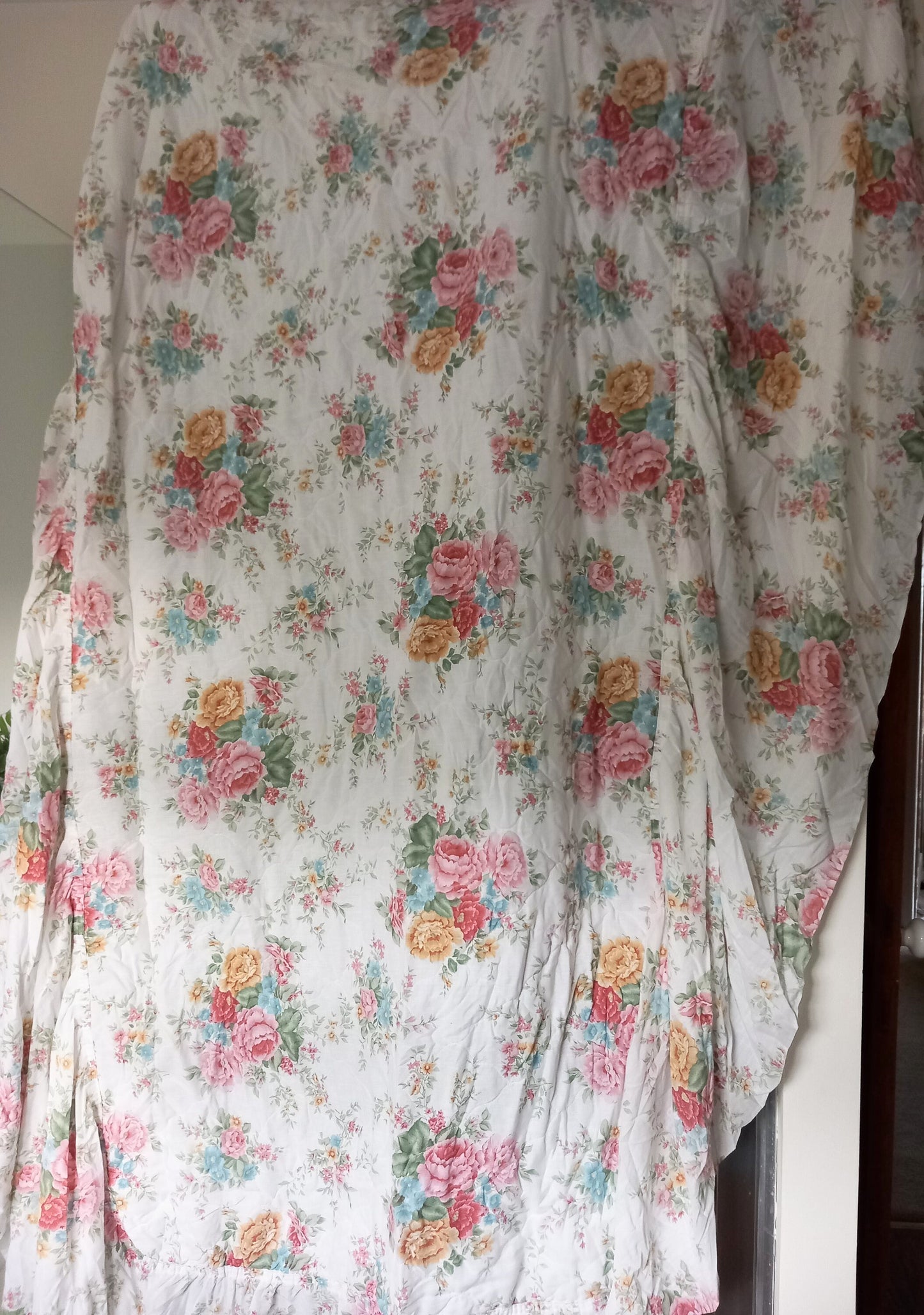 1970s single bed pink flower print valance top sheet