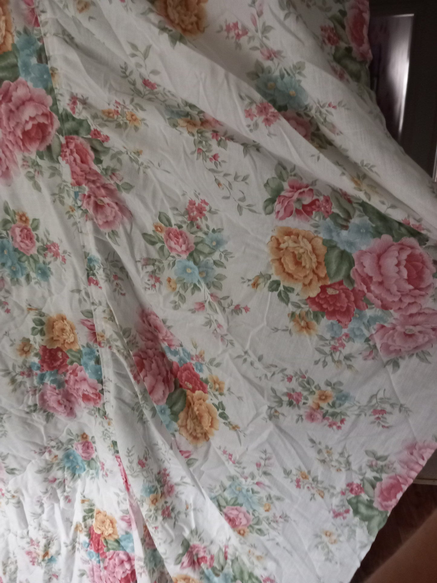 1970s single bed pink flower print valance top sheet