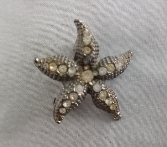 1950s Silvertone & Clear Rhinestone Starfish Brooch
