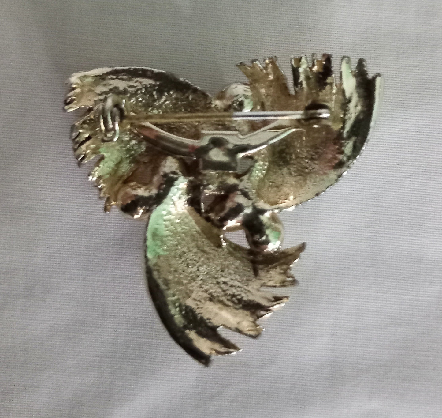 1950s Goldtone & White Glass Pearl Textured Triangular Brooch