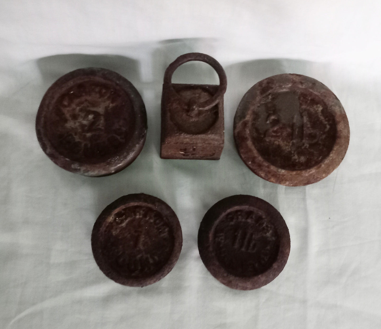 5 Vintage Cast Iron Kitchen Scale Weights