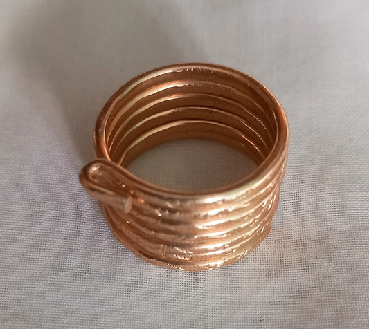 Vintage goldtone Textured Metal Coiled Snake Style costume ring S M