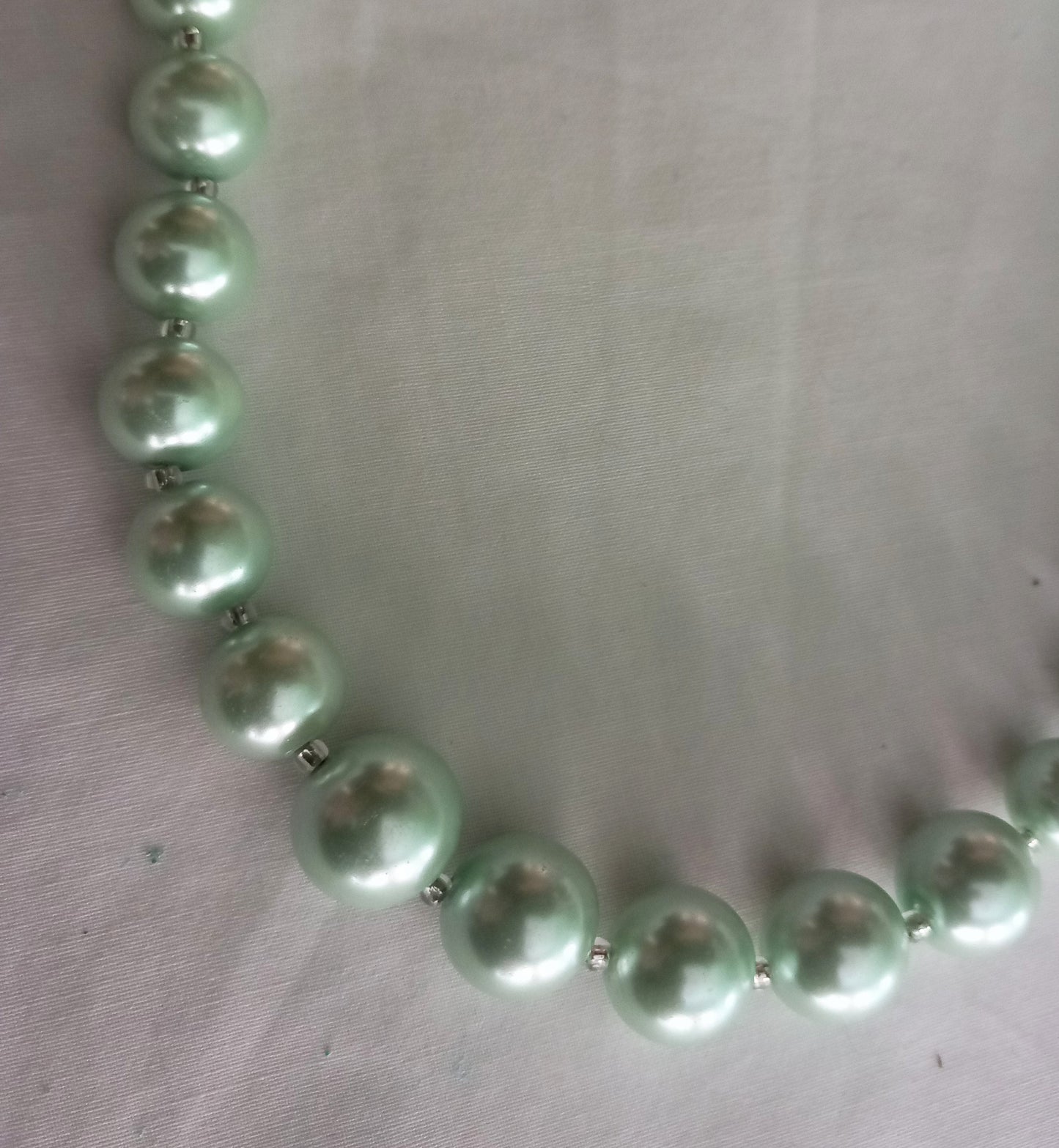 1960s blue glass pearl graduated bead necklace